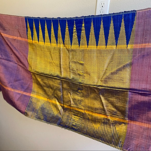 Blue and lavender geometric design shawl scarf pashmina wrap - Picture 3 of 4